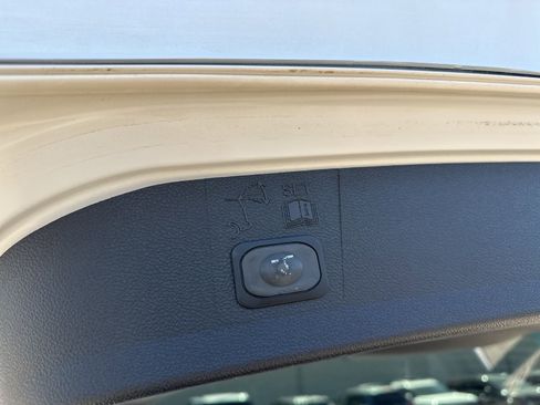 Used 2019 Ford Escape SEL image 28