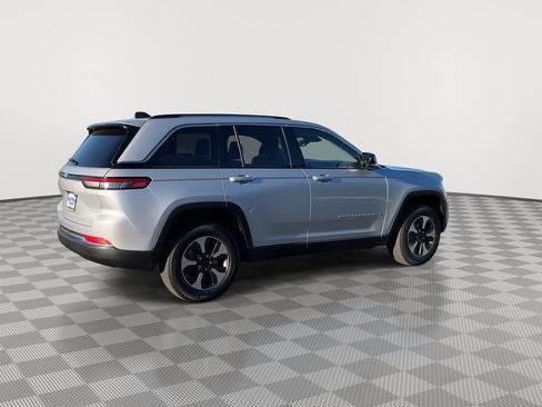 Used 2023 Jeep Grand Cherokee 4WD 4xe image 7