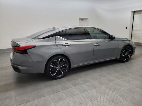 Used 2023 Nissan Altima 2.5 SR FWD image 10