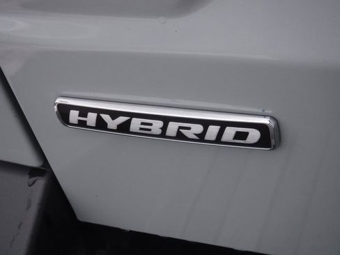 Used 2022 Ford Maverick XLT image 2