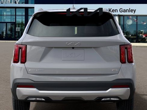 New 2026 Kia Sorento S AWD/4WD image 13