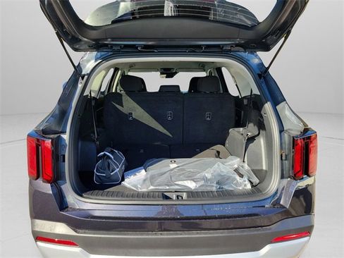 New 2026 Kia Sorento LX image 13