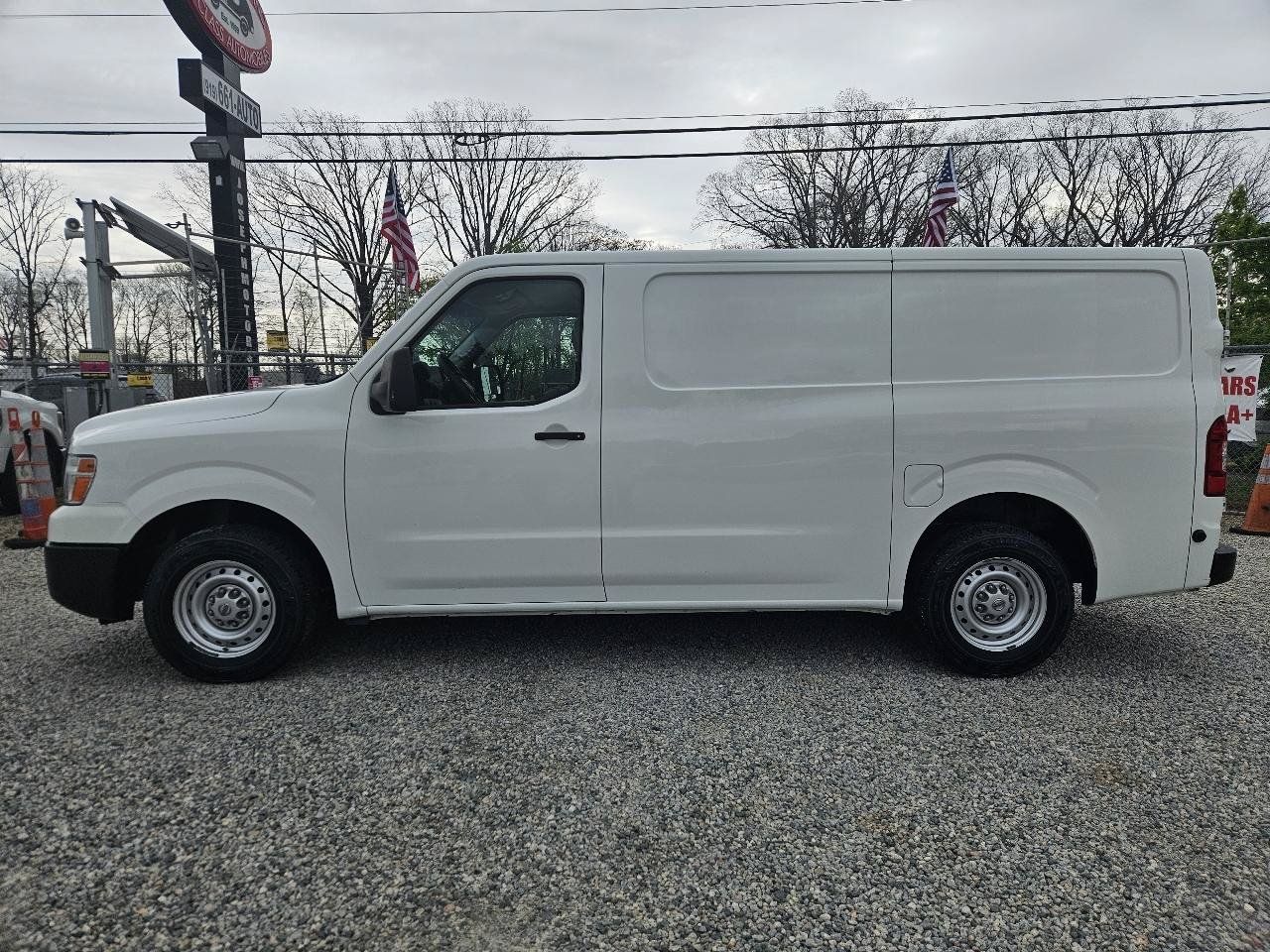 Used 2019 Nissan NV 1500 S RWD image 2