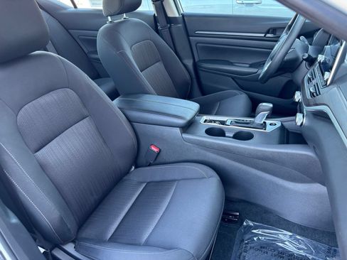 Used 2026 Nissan Altima 2.5 SV FWD image 35