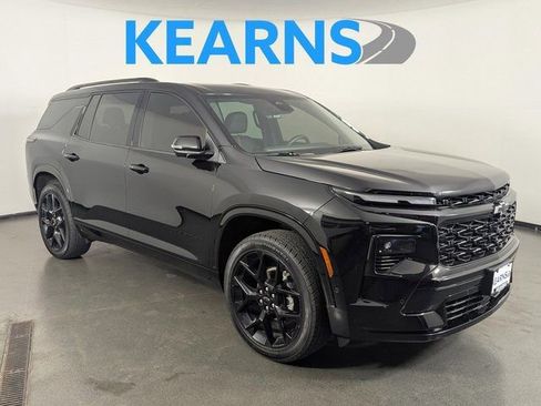 Used 2024 Chevrolet Traverse RS image 1