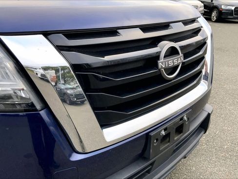 Used 2022 Nissan Pathfinder SV w/ SV Premium Package image 29