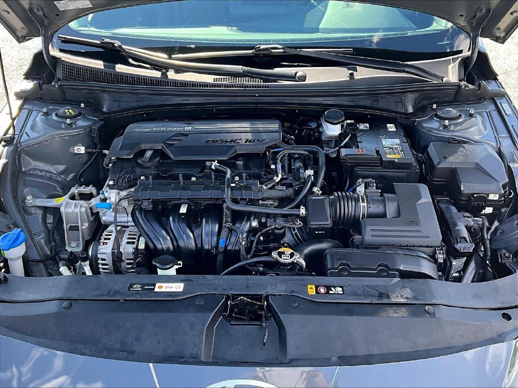 Used 2026 Hyundai Elantra Limited FWD image 30