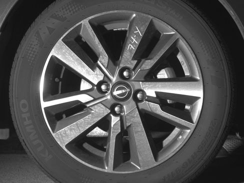 Used 2025 Nissan Versa SV image 13