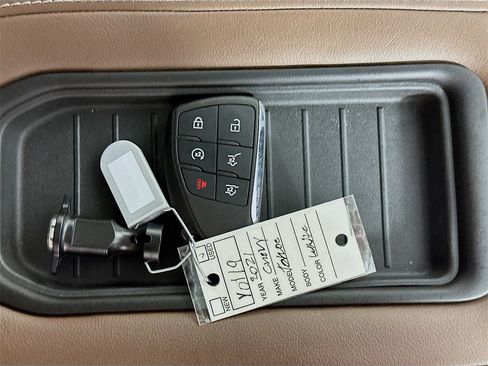 Used 2021 Chevrolet Tahoe High Country w/ Premium Package image 35