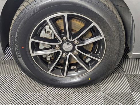 Used 2016 Dodge Grand Caravan R/T image 8