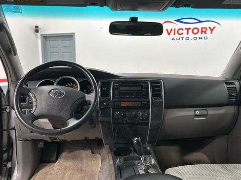 Used 2008 Toyota 4Runner SR5 image 10