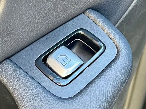 Certified 2022 Mercedes-Benz GLC 300 4MATIC image 41