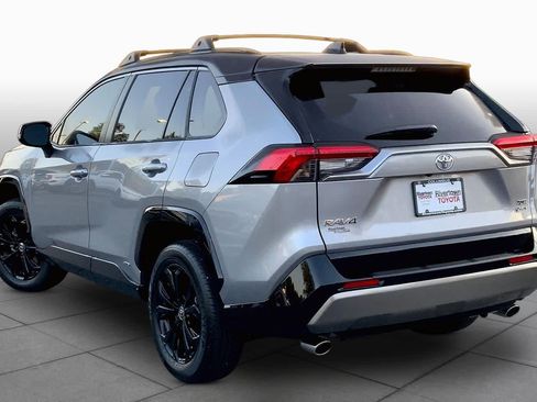 Used 2025 Toyota RAV4 XSE AWD/4WD image 12