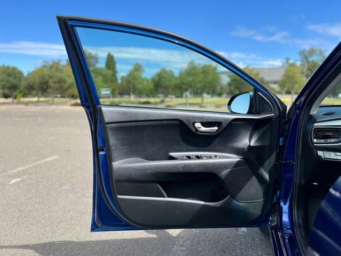 Used 2019 Kia Rio S FWD image 10