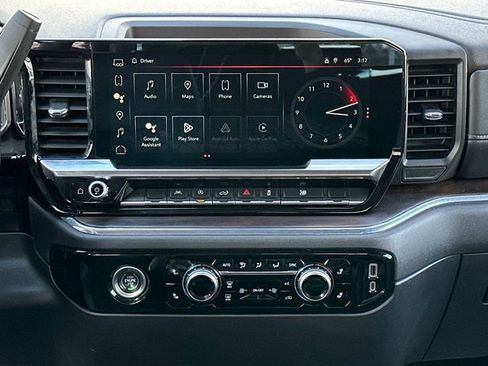 Used 2024 GMC Sierra 1500 SLT image 21