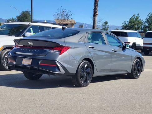 New 2026 Hyundai Elantra SEL Sport Premium image 2