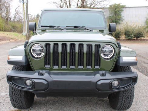 Used 2020 Jeep Wrangler Unlimited Sahara image 4