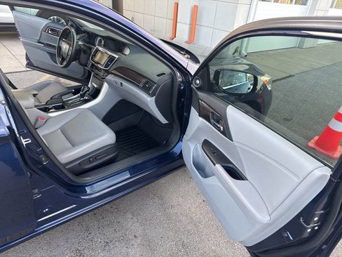 Used 2017 Honda Accord EX-L image 34