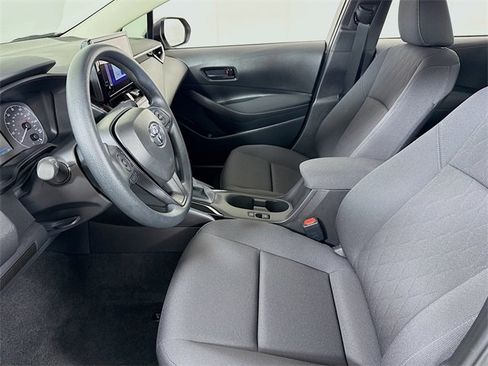 Certified 2025 Toyota Corolla LE image 6
