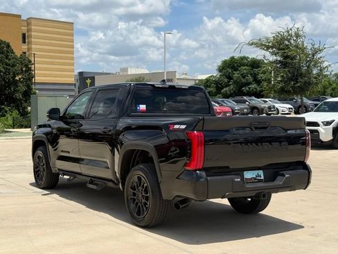 Used 2023 Toyota Tundra SR5 w/ SR5 Convenience Package AWD/4WD image 7