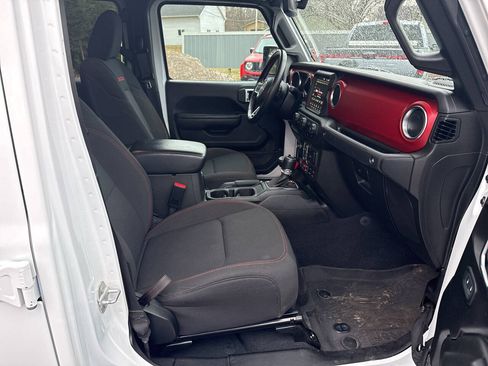 Used 2023 Jeep Gladiator Rubicon w/ Cold Weather Group AWD/4WD image 14