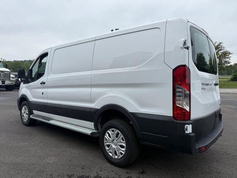 Used 2024 Ford Transit 250 Low Roof w/ Exterior Upgrade Package RWD image 6