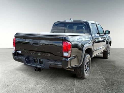 Used 2021 Toyota Tacoma SR5 w/ Trail Edition AWD/4WD image 7