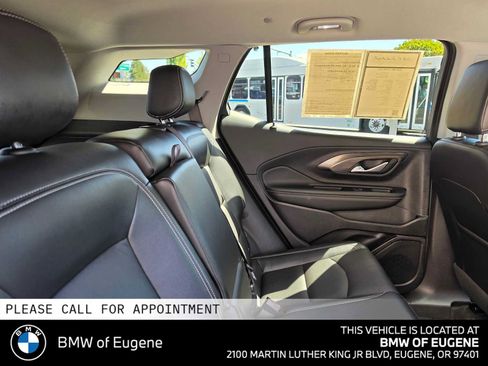 Used 2024 GMC Terrain SLT AWD/4WD image 15
