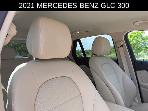 Used 2021 Mercedes-Benz GLC 300 image 11