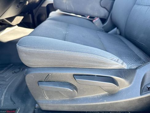 Used 2019 Chevrolet Silverado 1500 LT AWD/4WD image 14