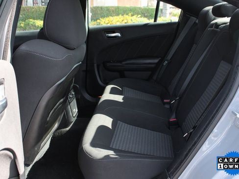 Used 2020 Dodge Charger R/T w/ Blacktop Package image 28