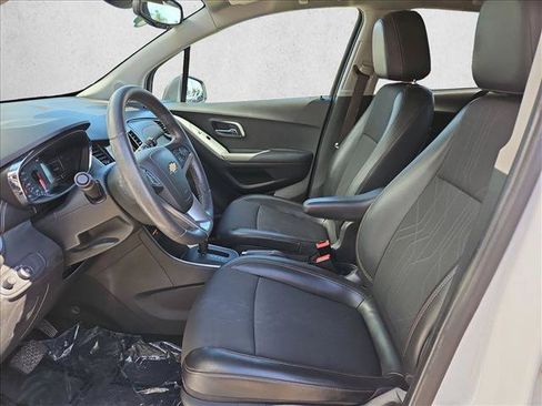 Certified 2018 Chevrolet Trax LT w/ LT Convenience Package AWD/4WD image 22