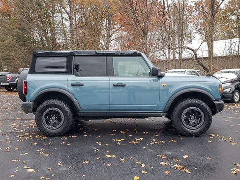 Used 2022 Ford Bronco Badlands image 4