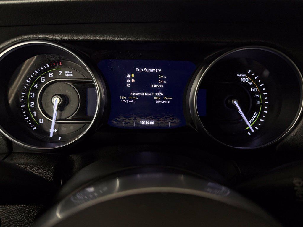 Used 2023 Jeep Wrangler Unlimited Rubicon 4xe w/ Cold Weather Group AWD/4WD image 15