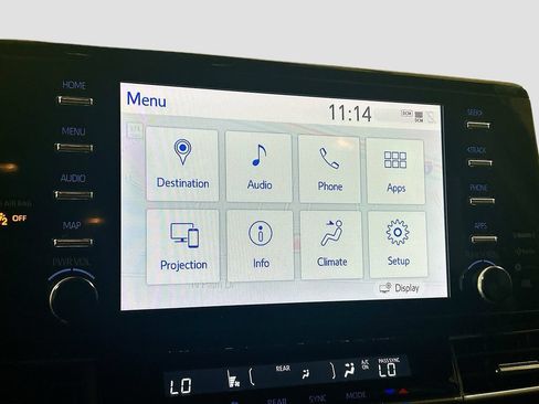 Used 2023 Toyota Sienna Platinum FWD image 13