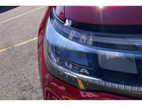 Used 2025 Ford Explorer ST AWD/4WD image 31