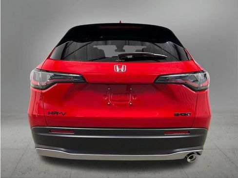 New 2027 Honda HR-V Sport image 4