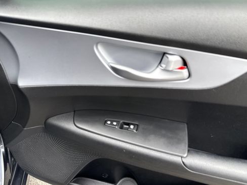 Used 2023 Kia Forte LXS FWD image 35