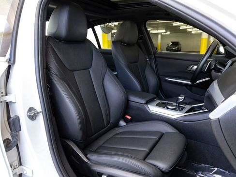 Used 2021 BMW 330e RWD image 31