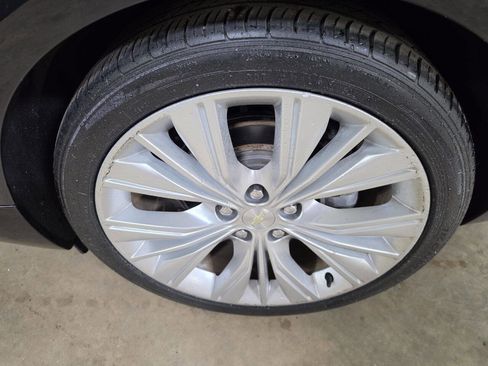 Used 2015 Chevrolet Impala LTZ FWD image 13