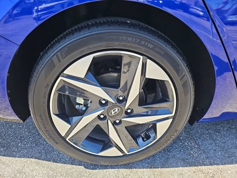 Certified 2023 Hyundai Elantra Limited w/ Cargo Package FWD image 37