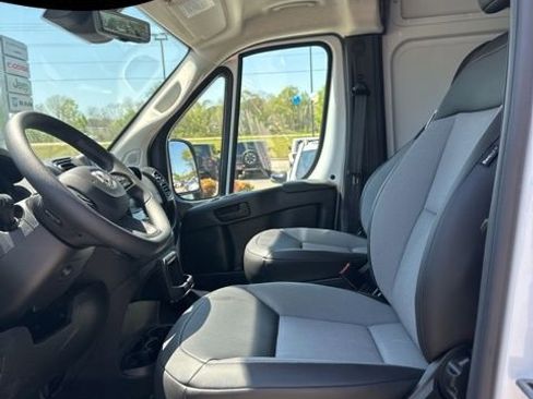 Used 2025 RAM ProMaster 2500 w/ Safety Group FWD image 20