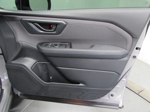 Used 2026 Subaru Forester Premium AWD/4WD image 16