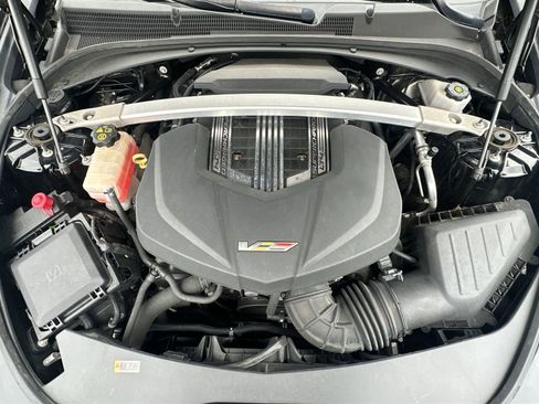 Used 2016 Cadillac CTS V w/ Luxury Package image 33