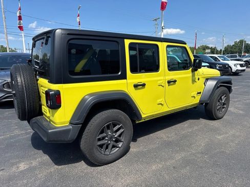 Used 2024 Jeep Wrangler Unlimited Sport AWD/4WD image 5
