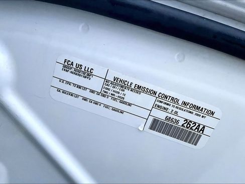 Used 2024 Jeep Compass Latitude image 32