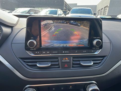 Used 2024 Nissan Altima 2.5 S image 31