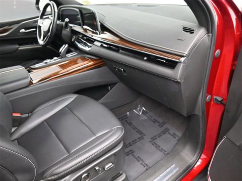 Used 2023 Cadillac Escalade Luxury image 30
