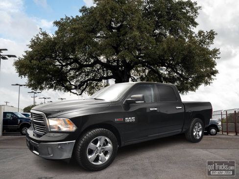 Used 2016 RAM 1500 Lone Star RWD image 1