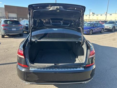 Used 2022 Volkswagen Passat 2.0T SE image 22